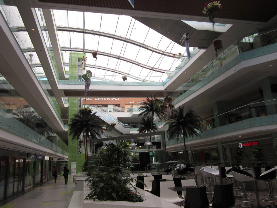 athens_metro_mall_12